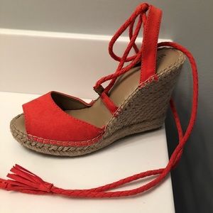 Coral wedge